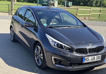 Kia Cee'd Ceed / 1.6 CRDi 136 DCT ISG GT Line