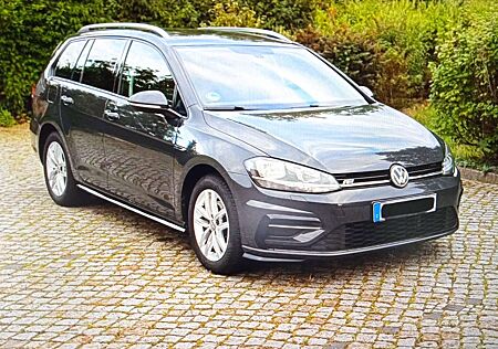 VW Golf Volkswagen 2.0 TDI DSG Variant R-Line