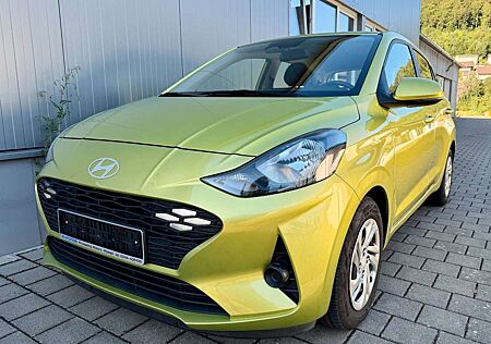 Hyundai i10 1,2 84 PS Kamera virtual cockpit