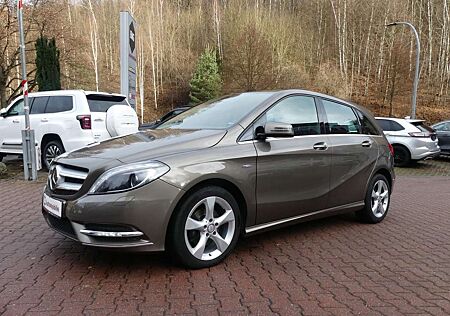 Mercedes-Benz B 180 CDI*Automatik*LED*SHZ*Tempomat*Kamera