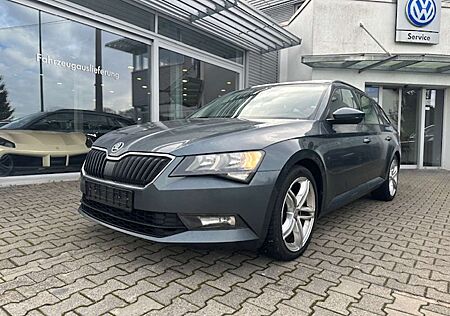 Skoda Superb Combi 2.0TDI NAVI*ACC*18-ZOLL