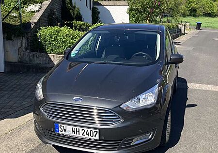 Ford C-Max Titanium