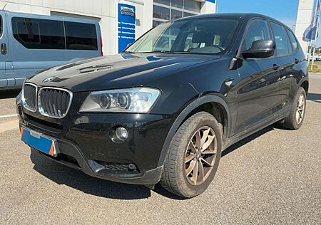 BMW X3 xDrive 20 d*Automatik*AHK*PDC*Bi-Xenon*1.Hand