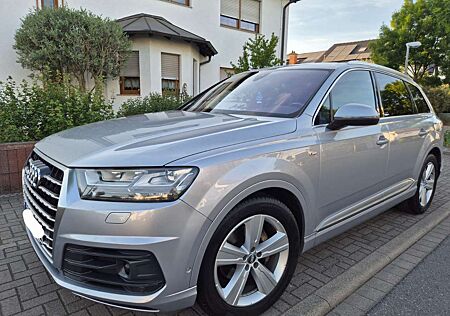 Audi Q7 3.0 TDI quattro tiptronic