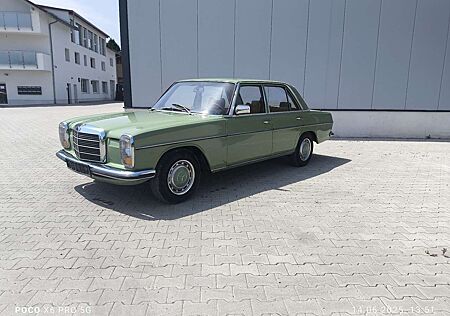 Mercedes-Benz 208 Mercedes Benz W115