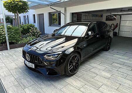 Mercedes-Benz E 63 AMG AMG E 63 S 4Matic+ T AMG Speedshift MCT-9G