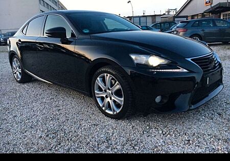 Lexus IS 300 300h