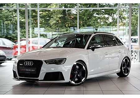 Audi RS3 Sportback q. *19 *Schale*Pano *ACC *B&O