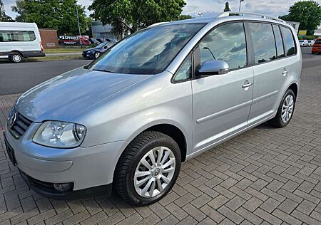 VW Touran Volkswagen Highline