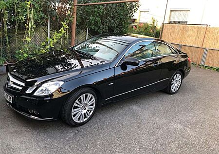 Mercedes-Benz E 250 CGI BlueEfficiency (207.347)