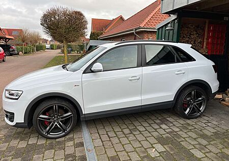 Audi Q3 2.0TFSI quattro S tronic S-Line Kamera PanoKeyless