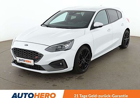 Ford Focus 2.3 EcoBoost ST *NAVI*CAM*SHZ*SPUR*LED*