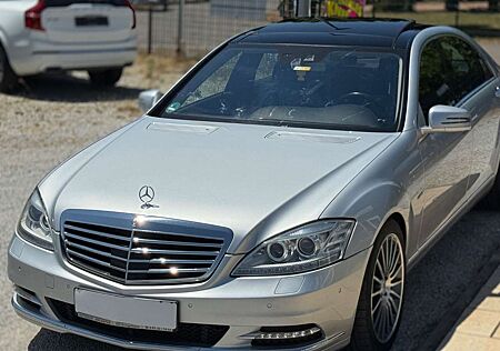 Mercedes-Benz S 350 S350 BlueTec Lang HarmanKar BiXenon PANO Nachtsi