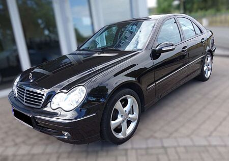 Mercedes-Benz C 180 Lim. Avantgarde 1Hd. Kompress. Leder.Xenon