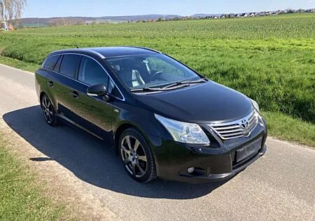 Toyota Avensis Combi 2.2 D-4D Automatik TEC-Edition