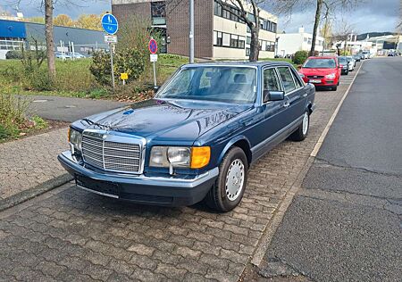 Mercedes-Benz 300 SEL H Kenzeichen.