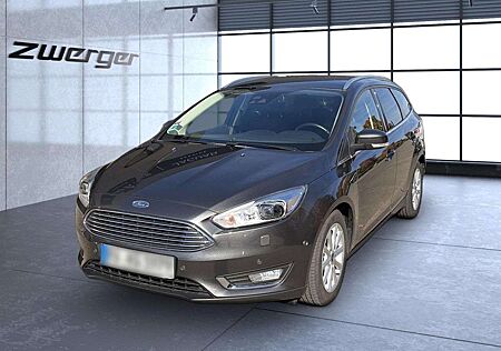 Ford Focus Turnier Titanium AHK Xenon Zahnriemen neuPDC
