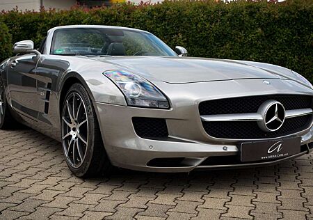 Mercedes-Benz SLS AMG Roadster SPEEDSHIFT DCT