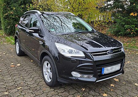 Ford Kuga +2.0+TDCi+4x4+Aut.+Titanium