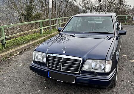 Mercedes-Benz 280