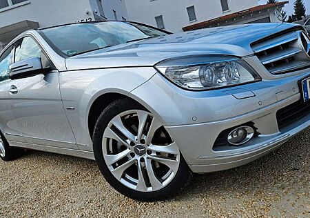 Mercedes-Benz C 220 220 CDI+TÜV+GARANTIE+NAVI+PARKS+LEDER