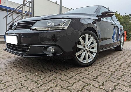 VW Jetta Volkswagen 1.6 TDI DSG Highline