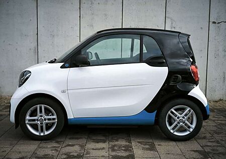 Smart ForTwo EQ 22kW-Laden AppleCarplay AndroidAuto PDC