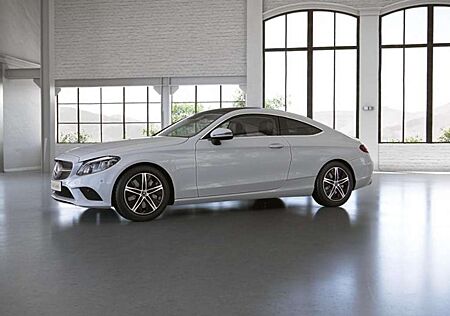 Mercedes-Benz C 400 CP 4M PANO/AHK/MULTI./RFK/SHZ/TW