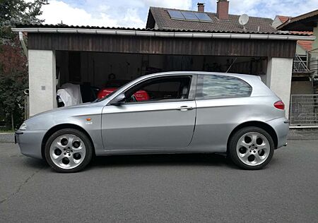 Alfa Romeo 147 1.6 Twin Spark Distinctive
