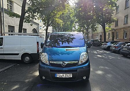 Opel Vivaro Tour Cosmo