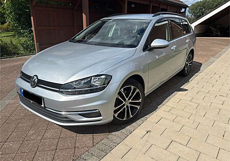 VW Golf Variant Volkswagen 1.6 TDI SCR DSG Comfortline