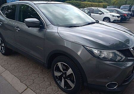 Nissan Qashqai 1,2i Aut Klima SHZ Navi LMF GJ-Reifen BC