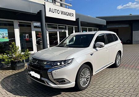 Mitsubishi Outlander PHEV Plus 4WD *LEDER 360KAM NAV TOTW**