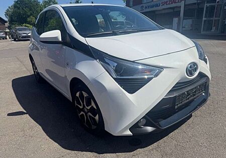 Toyota Aygo (X) x-play Team Deutschland