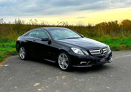 Mercedes-Benz E 250 CGI Coupe Auto.*AMG-Paket~Navi~BlueEff*