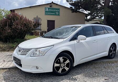 Toyota Avensis Kombi - Navi, Servicegepflegt, R-Camera -