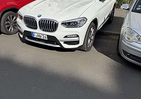 BMW X3 xDrive30d xLine AT - Service Inkl. - el. AHK