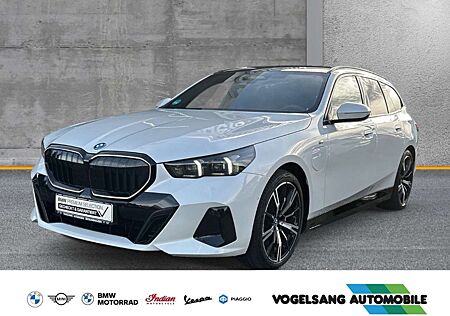 BMW 550 e xDrive Touring,M Sport,AHK,Panodach,HeadUp,H&KSo