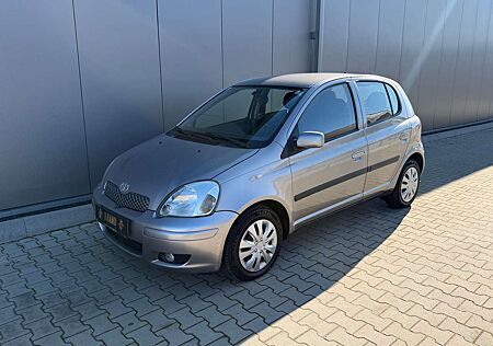 Toyota Yaris 1,4 D Garantie Rentner Tüv & Service Neu