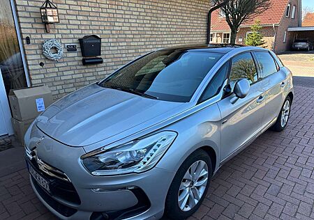 DS Automobiles DS 5 Diesel / Hybride