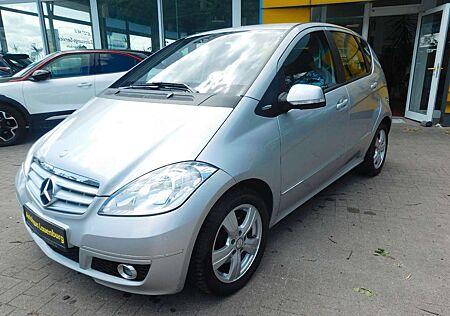 Mercedes-Benz A 180 +AUTOMATIK+SHZ+NAVI+AHK