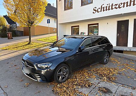 Mercedes-Benz E 300 de Pano Klima 360 Grad