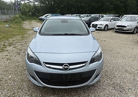 Opel Astra Style LED + Navigation