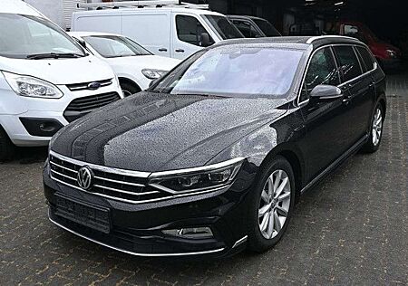 VW Passat Variant Volkswagen 2.0 TDI DSG R Line Navi Leder Pan