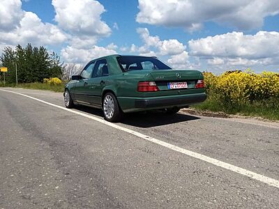 Mercedes-Benz 260