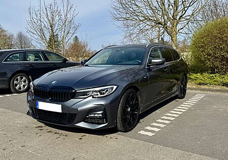 BMW 320i 320 Touring Aut. M Sport