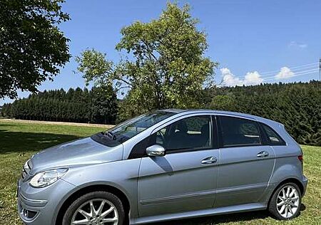 Mercedes-Benz B 170 Sports Tourer, Panorama Dach, Sitzheizung, BT,