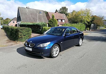 BMW 530 i Komfortsitze*HeadUp*Dynamic*4xSitzhz* SH