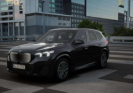 BMW iX1 xDrive30 ///M-Sport adapt.Fw. SpurAss ParkAss