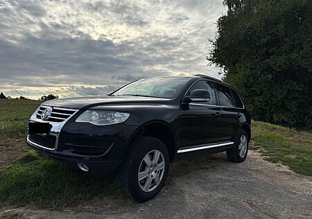 VW Touareg Volkswagen 3.0 V6 TDI DPF Aut.